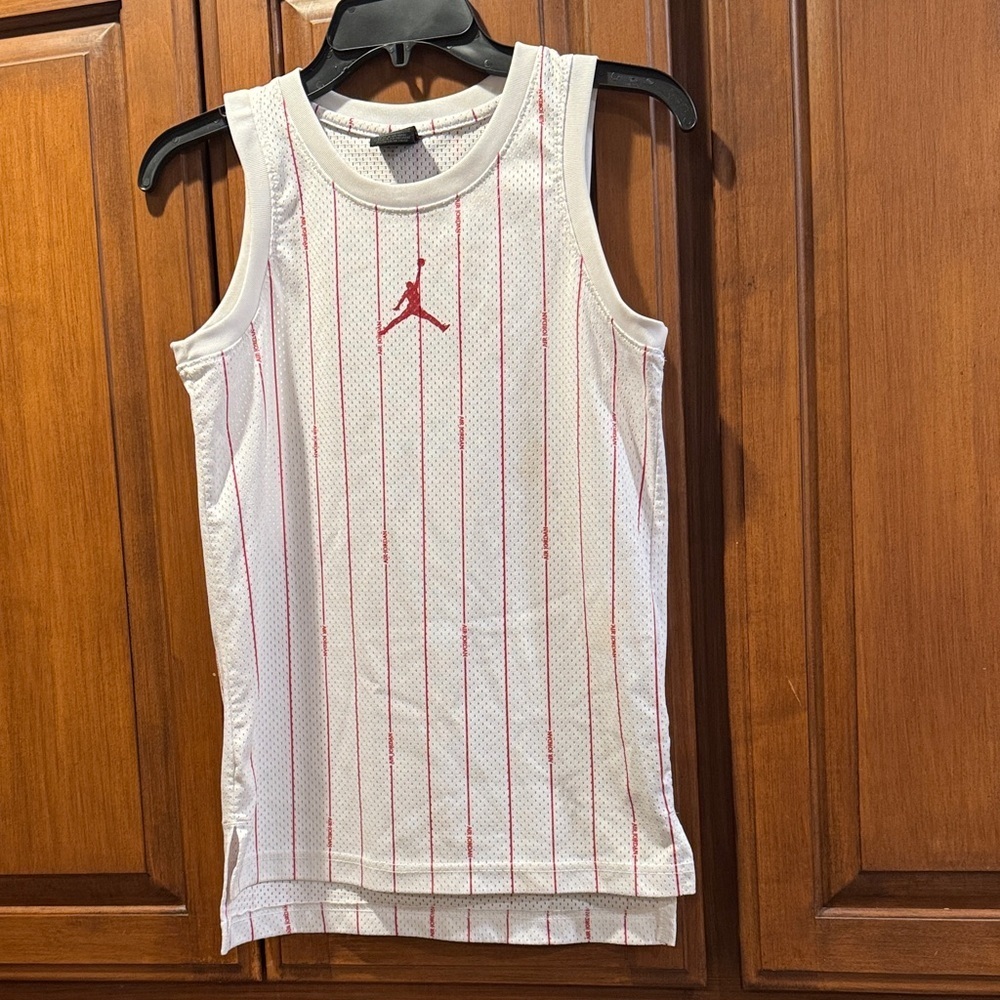 Jordan White and Red Striped Boys Tank Top Jersey size M (10-12)